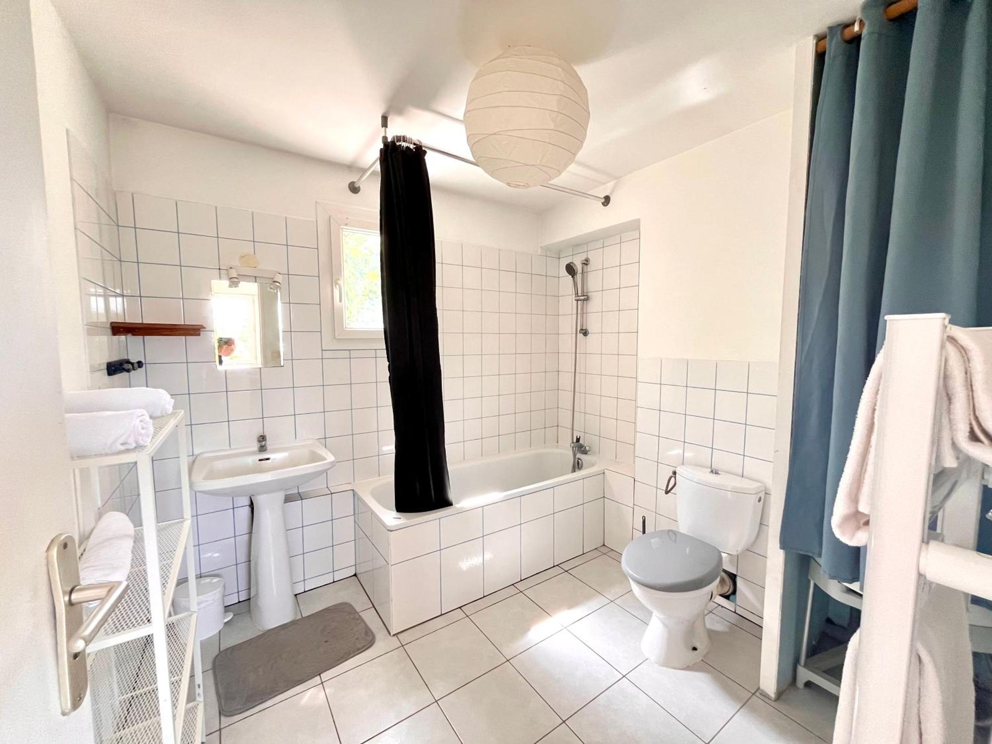 Bienvenue Chez Vous, Deplacement Pro Mondeville  Luaran gambar